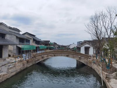 打造更具國(guó)際氣質(zhì)的新江南!蟠龍?zhí)斓仨?xiàng)目正式進(jìn)入收尾階段